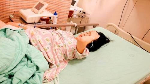 产妇|“最强产妇”火了,3人下海游泳,上岸变4人:游泳顺便把娃生了