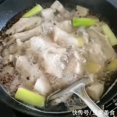 五花肉|可口好上手的鹌鹑蛋版红烧肉，再也不担心吃不上饭了