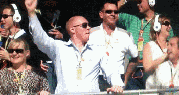 |搞笑GIF:在驾校这样练车 我就不信你练不好