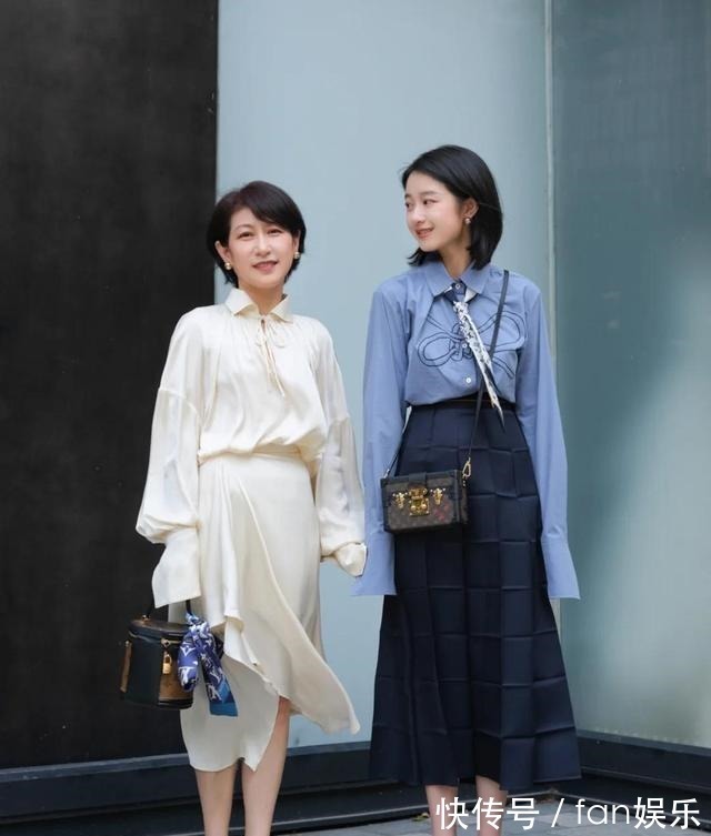 气质 这才是中年女人该有的打扮!膝下裙+平底鞋,四五十岁穿好时髦!