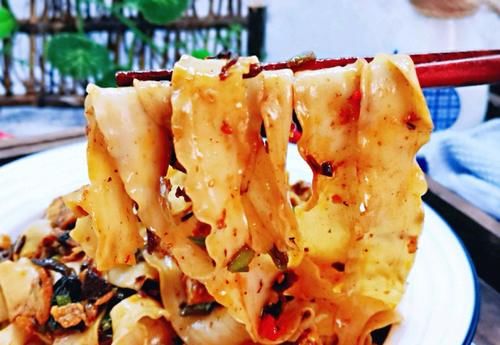 明天大年初三，老传统要吃这3种美食，好吃又好做，寓意发财圆满