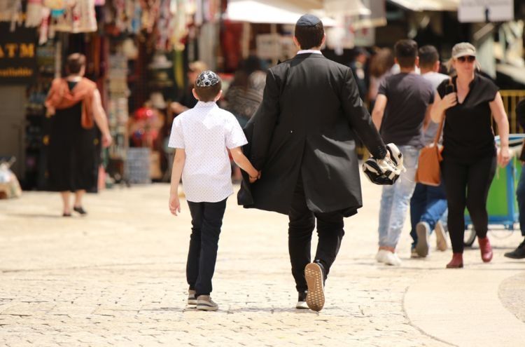 犹太人教育孩子|如何教育孩子?要向犹太人学习,6条黄金守则是对孩子的底线教育