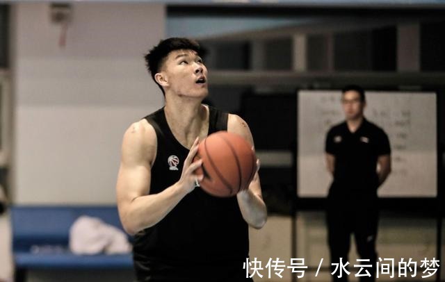 翟晓川|CBA辽京战一触即发,俩内线隔空叫板,门票一抢空,预测一边倒