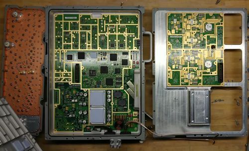 电巢|电巢学堂：华为基站拆解，PCB设计+高频走线，完美的像艺术品！