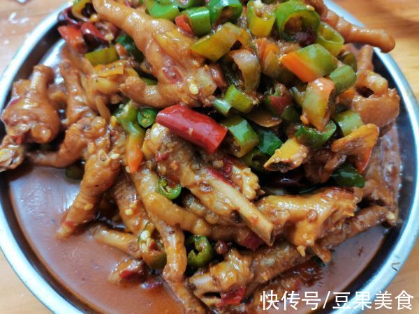 三奈|香辣凤爪做的对，脆嫩满足又美味