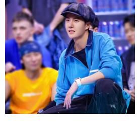 exo|王一博張藝興劉憲華韓庚合照，同是街舞達(dá)人