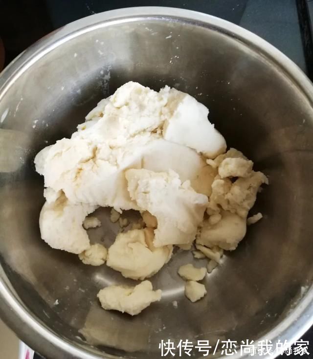  快过年啦!自制豆腐豆香味更浓，过年家里聚餐做菜也方便!