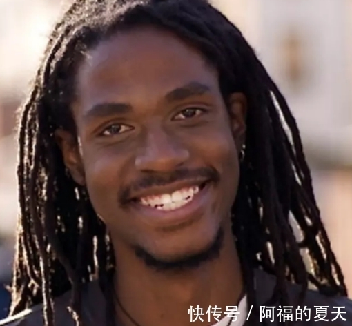 非洲人|非洲人的“脏辫”究竟有多邋遢,头发入水的那一瞬间,画面太美