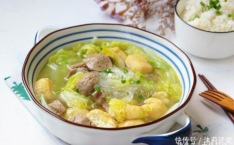 天凉时,炖一锅白菜丸子粉丝汤吧,温暖又开胃