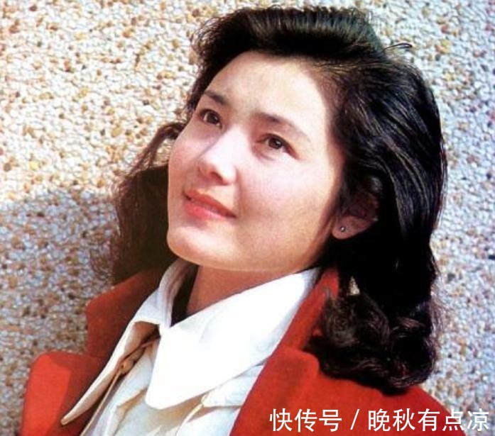 |搞笑GIF:老婆都做了三个小时的饭了,看来我还是订外卖吧