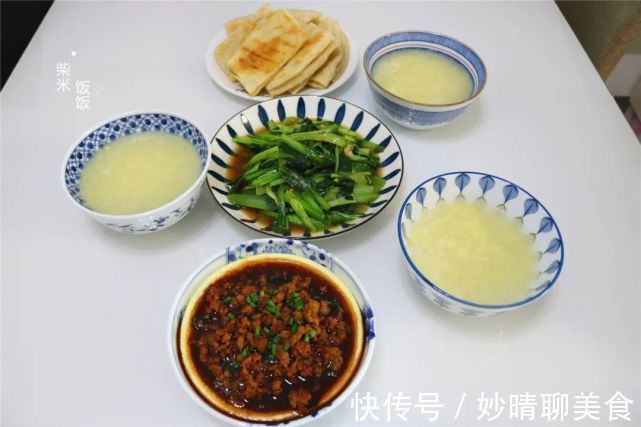 日常|我家日常早餐，简单4样，30分钟就上桌，营养搭配家人喜欢