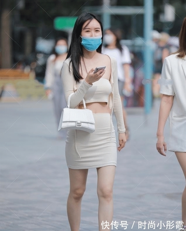 针织 抹胸搭配一步裙,米色针织三件套,温柔大方性感可爱