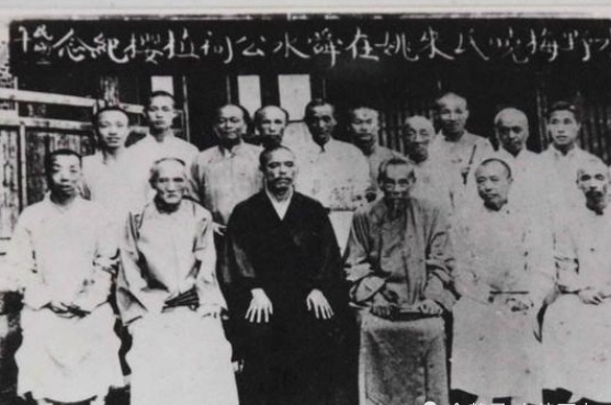 朱之瑜|日本厚葬着一位中国人,中国后代前去扫墓,德川家族还得亲自陪同