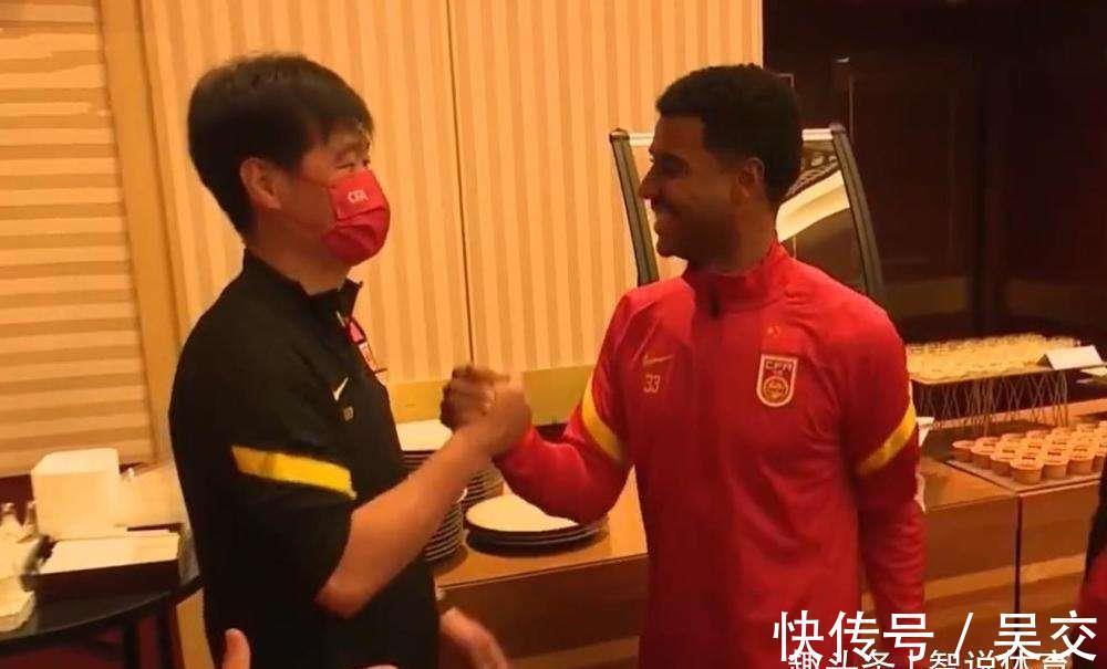 李霄鹏|从2-1到6-1!国足7杀越南,李霄鹏表态:归化使我有底气,不添堵
