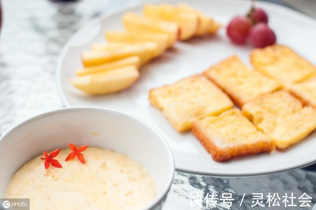 中国人“十人九胃”，营养师呼吁早晚餐分别有3种食物不要碰