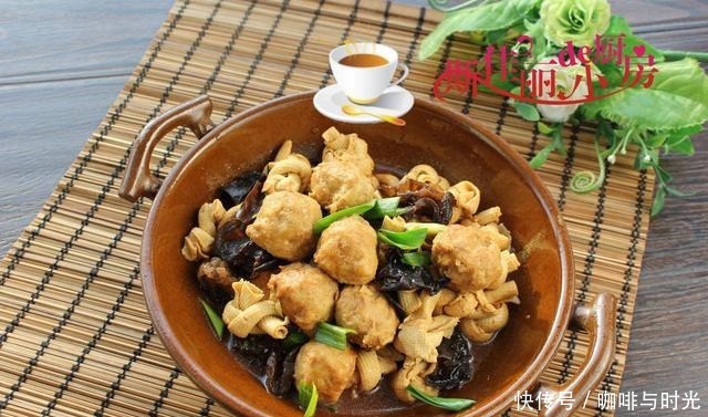武汉老俩口午餐朋友圈火了，不剩菜不浪费，好吃不贵吃得特舒服
