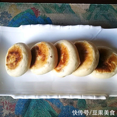 面食|尝尝这道爱意满满脆皮馅饼，生活赛过活神仙