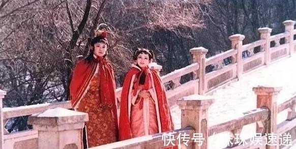 宝玉！红楼梦里，为何要安排一个貌似比黛玉还要优秀的薛宝琴出场