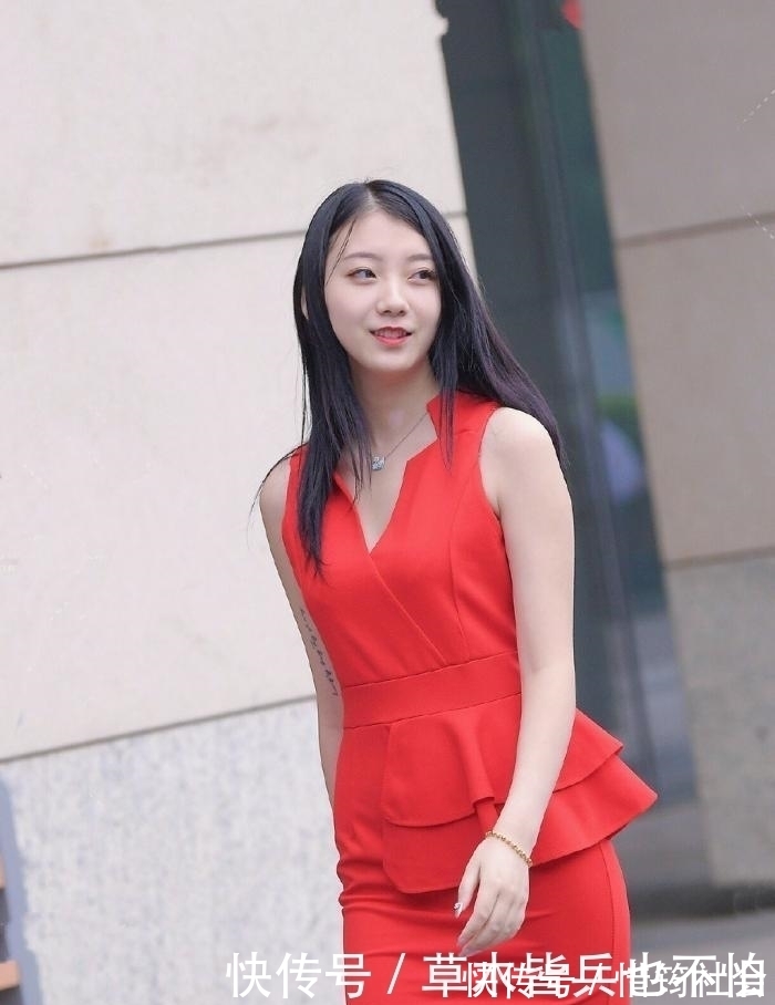 裙子 气质女神偏爱红色长裙,轻盈雅致又潇洒