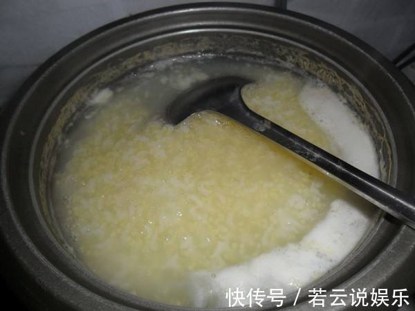 小米粥|煮小米粥时,很多人忘记了“这一步”,难怪煮出来不黏稠