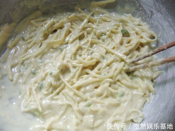 做好|土豆这样做成早餐,比包子油条都好吃,外酥里嫩,10分钟就能做好