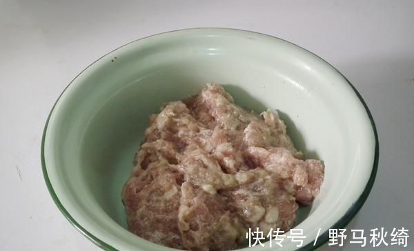 朋友|外国朋友吐槽中餐吃不饱，看了他点的菜后我笑了：能吃饱就怪了