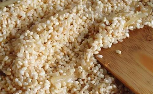 身体|大米炒一炒，好处真不少？每天吃一点，身体会收获3大好处