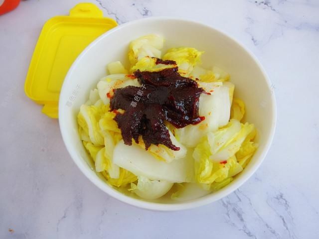 冬季碰到这菜,我买上几十斤,清脆甜润味鲜,做1盆吃得汤都不剩