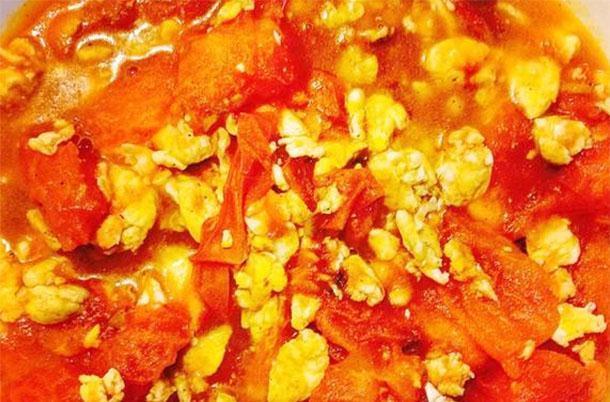 今年冬季蔬菜价格涨到最高值十元一份，孩子都吃酸爽菜，开胃下饭