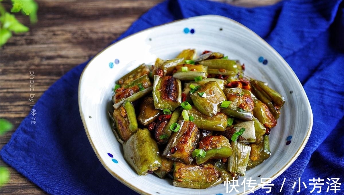 茄子|夏天要多吃茄子,教你1个新做法,好吃不腻,超省油,出锅流口水