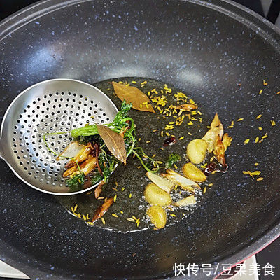 可口好上手的自制黄豆酱，再也不担心吃不上饭了