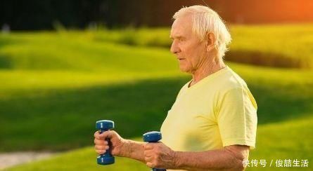 几种运动行为会加快你衰老,要及时避免,不然会功亏一篑