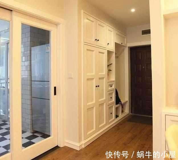 客厅|晒晒表哥去年装修的新房,客厅阳台内包做床,没想多了一间房