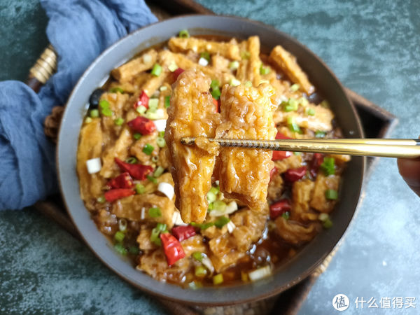 腐竹这个做法真解馋，我家每周吃三次，麻辣鲜、不放肉也特香