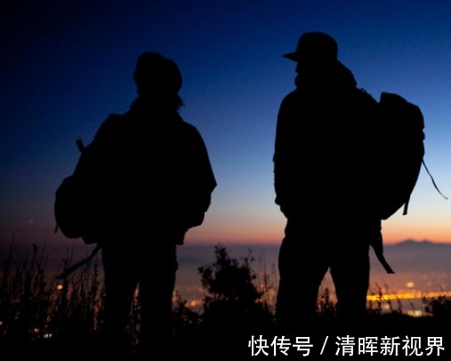 背包客 为何中国人出门都带行李箱,而老外出门只背包原因竟是这个