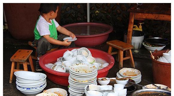 晚熟|“穷人的孩子早当家?”都别这么说了,穷人的孩子其实更晚熟