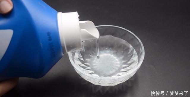 水洗|羽绒服脏了不用水洗,教你一个方法,比洗衣店洗的还干净,真好用