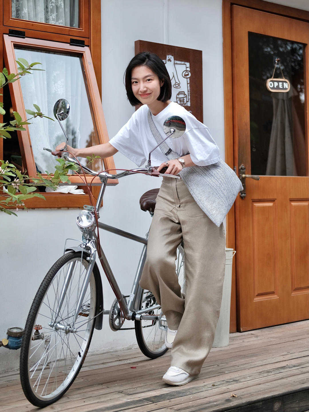 搭配|穿T恤记住这几点，不平凡的女孩也能穿出高级感，优雅大方