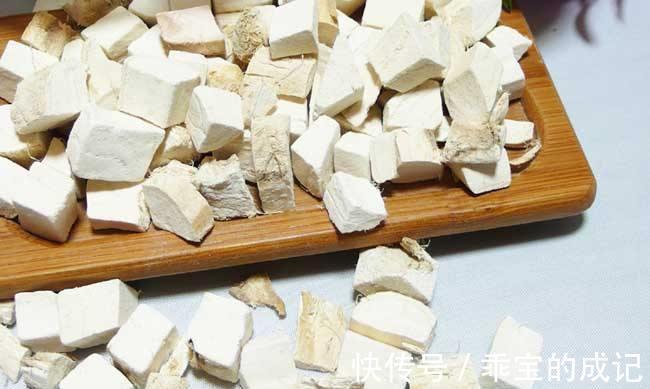 生理期|生理期是排污“高峰期”,多吃3种零食,有助于刮脂排毒、减体重