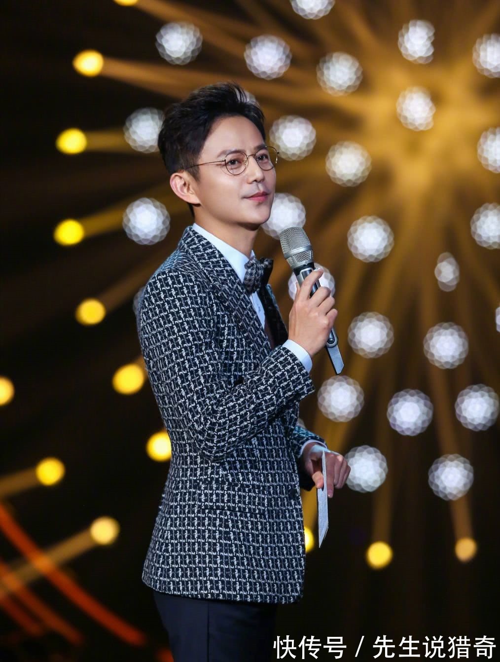 不要怕|何炅首谈《歌手》吉克隽逸遭淘汰一事:缺少突破和惊喜,没有实力