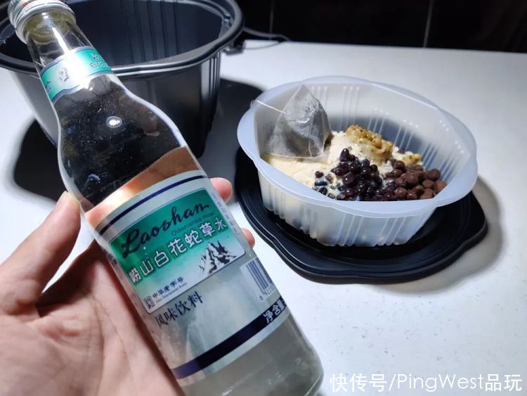  香飘飘奶茶自嗨锅，是个什么玩意儿？