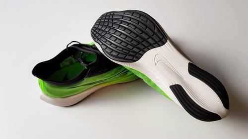 宣传|被吹上天的耐克ZoomFly 3有那么厉害吗?真材实料,还是夸大宣传?