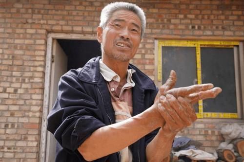 中老年人|49岁大叔,每天吃3粒维E消散肺结节,5个月后他的肺怎么样了?