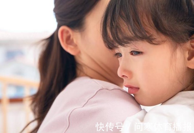 孩子|挨打后会跑的孩子,与选择站在原地的孩子,在性格上有什么不同?