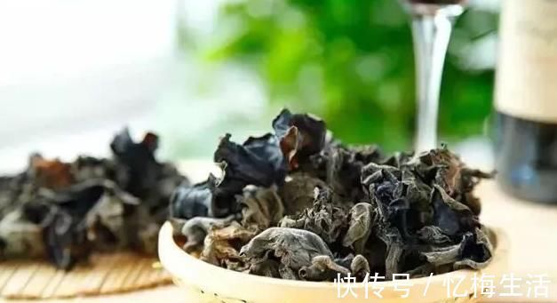 禁忌|喜欢吃木耳的人一定很健康，但是吃木耳的这个禁忌，千万要注意