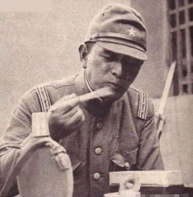 士兵|二战时日军吃的是“牛肉罐头”,为何士兵却说伙食连猪食都不如?真相揭秘