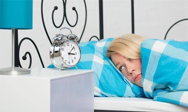 碳酸饮料|失眠的“帮凶”找到了,很多人却喜欢吃,劝告:趁早拉入黑名单