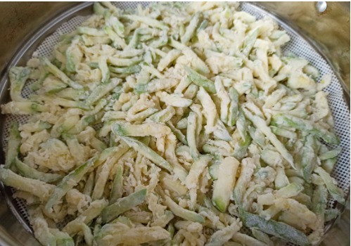 配上|冬天把这菜蒸一蒸,原滋原味,营养又补钙,配上蘸料一盘不够吃