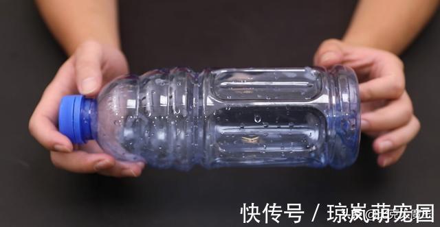 瓶盖|大瓶口的塑料瓶别扔了，简单改造一下，厉害又好用，家家都能用到