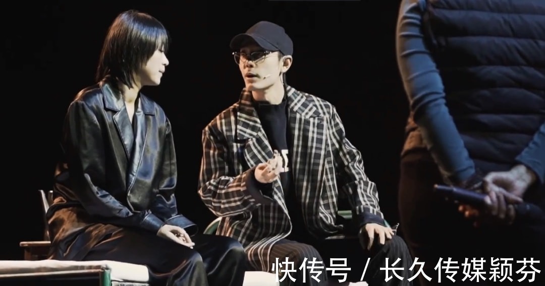 肖战|肖战话剧纪录片曝光，无实物表演吃东西被辣到，素颜出镜无包袱